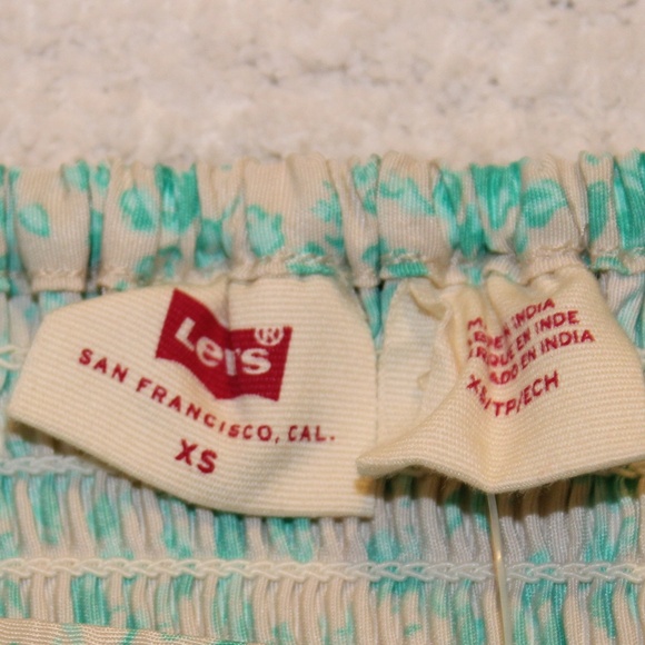 NWT Levi’s The Statement Blouse Mint Cream Top In Sz (XS) & Sz(M) - Picture 10 of 16